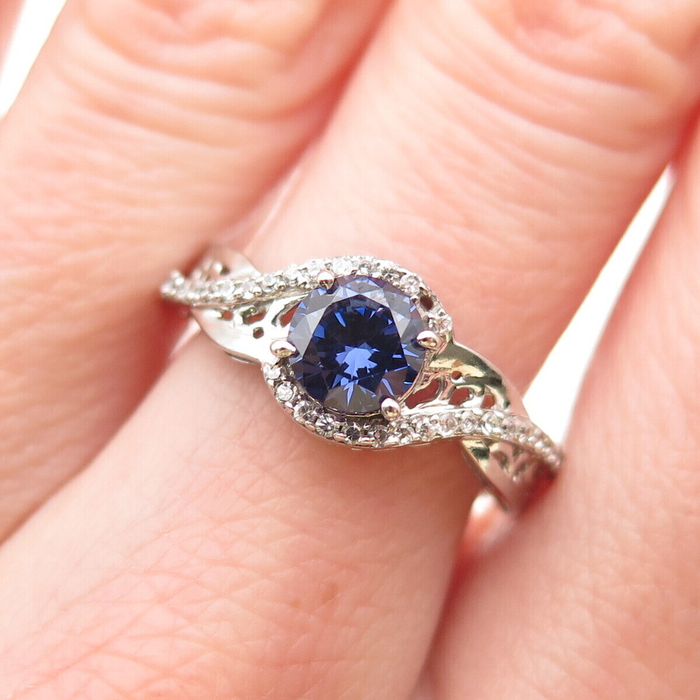925 Sterling Silver Round-Cut Blue & White C Z Ring Size 7.25